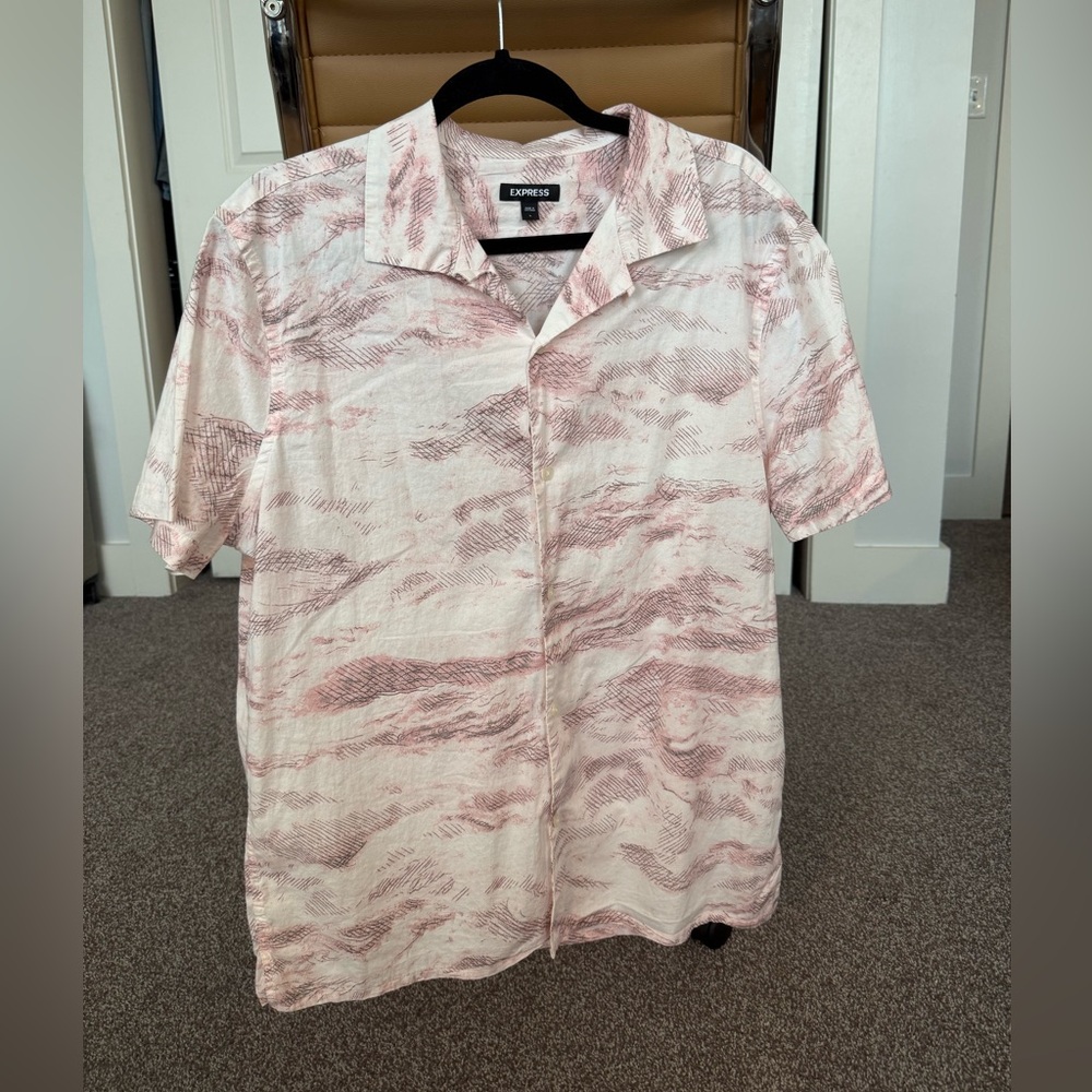 Express Men's Casual Shirt in Pink and White Hawaiian